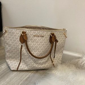 Michael Kors Medium Logo Tote Bag